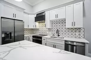 1026 Dayton St, Cincinnati, OH 45214 - Photo 9