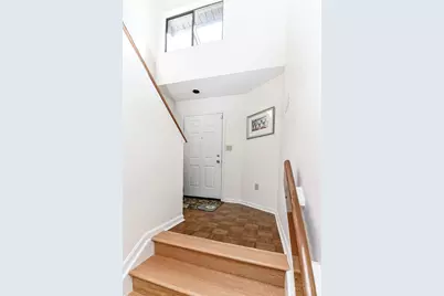 275 Bennington Way, Springdale, OH 45246 - Photo 3