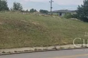 38 Clinton Springs Ave, Cincinnati, OH 45217 - Photo 1