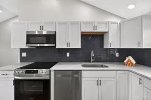 60 S Orchard Cir, Blanchester, OH 45107 - Photo 9