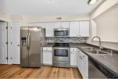 101 Logsby Place #J, Milford, OH 45150 - Photo 5