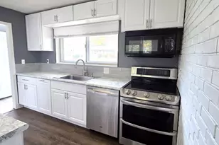 9224 Comstock Dr, Colerain Township, OH 45231 - Photo 5