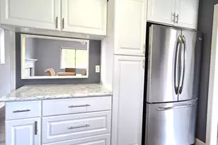 9224 Comstock Dr, Colerain Township, OH 45231 - Photo 7