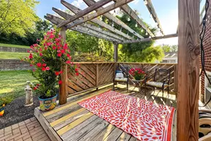 8907 Eldora Dr, Sycamore Township, OH 45236 - Photo 37