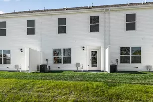 10368 Mae Ct, Colerain Township, OH 45251 - Photo 9