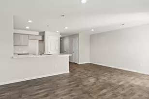 10372 Mae Ct, Colerain Township, OH 45251 - Photo 17