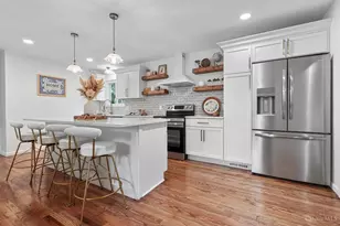 966 Sutton Rd, Anderson Township, OH 45230 - Photo 3