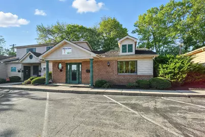 860 E Franklin Street #D, Centerville, OH 45459 - Photo 3