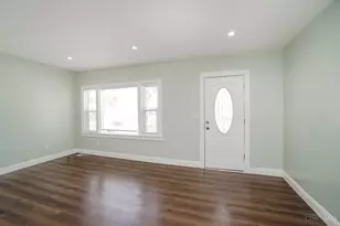 2045 1st Ave, Springfield Township, OH 45224 - Photo 3