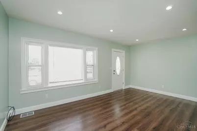 2045 First Avenue, Springfield Township, OH 45224 - Photo 5