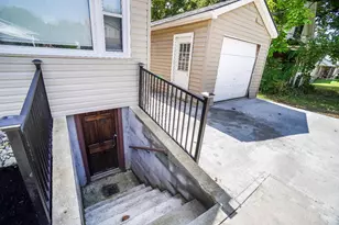 2045 1st Ave, Springfield Township, OH 45224 - Photo 17