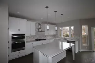 385 Glen Abbey Ln, Hamilton Township, OH 45039 - Photo 9