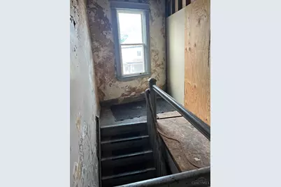 5700 Highland Ave, Elmwood Place, OH 45216 - Photo 13