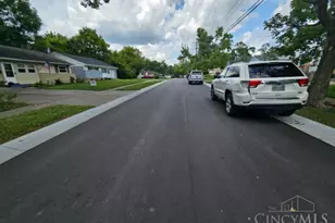 8622 Mockingbird Ln, Springfield Township, OH 45231 - Photo 5