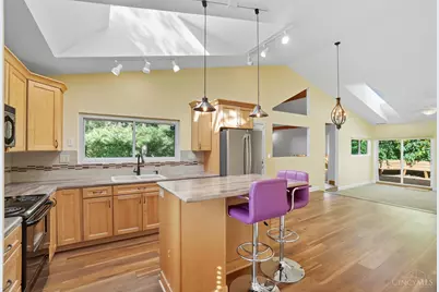 9870 Timbers Drive, Blue Ash, OH 45242 - Photo 5