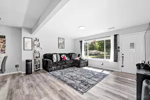 1008 W Main St, Loveland, OH 45140 - Photo 3