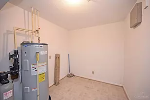 228 Edinburgh Ln, Springdale, OH 45246 - Photo 29