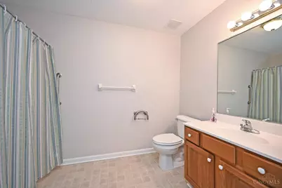 228 Edinburgh Lane, Springdale, OH 45246 - Photo 27