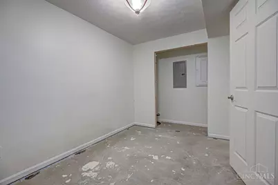 1221 Waterbury Drive, Carlisle, OH 45005 - Photo 33