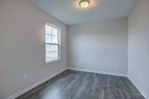 1221 Waterbury Dr, Carlisle, OH 45005 - Photo 5