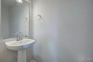 1221 Waterbury Dr, Carlisle, OH 45005 - Photo 7