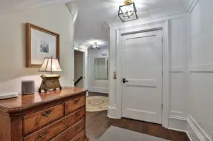 1054 St Paul Pl, Cincinnati, OH 45202 - Photo 7