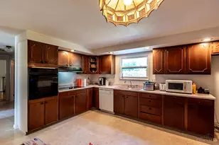 625 Sharon Dr, Fairborn, OH 45324 - Photo 5