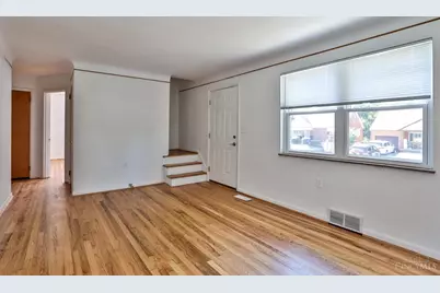 1246 Thurnridge Drive, Reading, OH 45215 - Photo 7