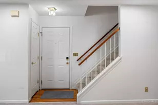 9141 Dominion Cir, Symmes Township, OH 45249 - Photo 7