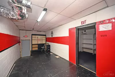 6999 Colerain Avenue, Colerain Township, OH 45239 - Photo 17