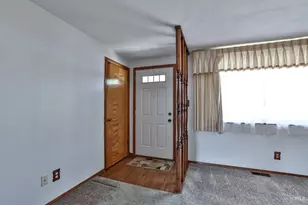 210 Zimmerman St, Carlisle, OH 45344 - Photo 5