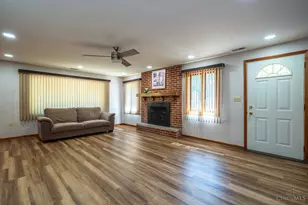 5095 Wheaton St, Washington Twp, OH 45429 - Photo 3