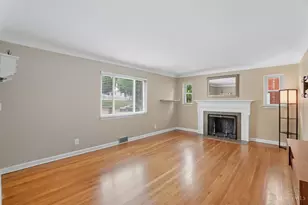 2758 Losantiridge Ave, Columbia Township, OH 45213 - Photo 7