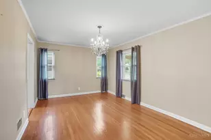 2758 Losantiridge Ave, Columbia Township, OH 45213 - Photo 11