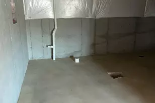 8158 Valley Crossing Dr, Colerain Township, OH 45247 - Photo 33