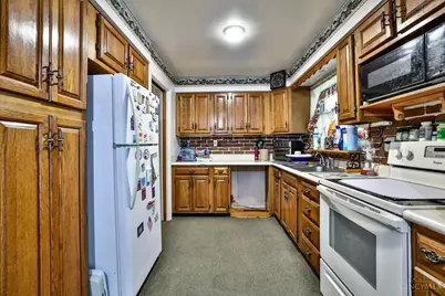 3252 Greenway Avenue, Green Township, OH 45248 - Photo 11