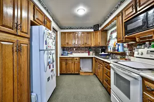 3252 Greenway Ave, Green Township, OH 45248 - Photo 11