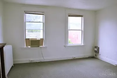 305 Warner Street, Cincinnati, OH 45219 - Photo 21