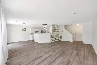 435 Hartford Court, Hamilton Township, OH 45039 - Photo 11