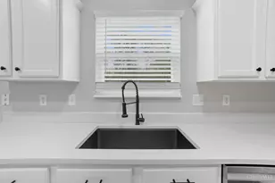 792 Oak Forest Dr, Hamilton Township, OH 45152 - Photo 23