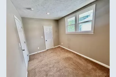 6001 Bramble Avenue, Cincinnati, OH 45227 - Photo 31