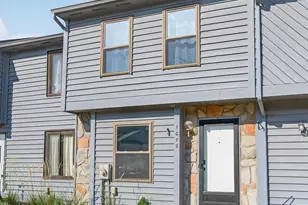 1079 Kensington Ln, Union Township, OH 45245 - Photo 3