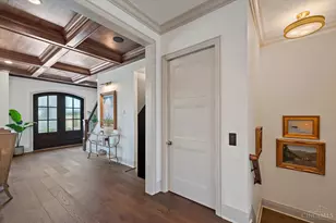 2934 Three Oaks Ln, Cincinnati, OH 45209 - Photo 7