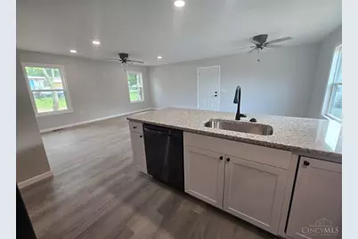 6949 W Highland Trail, Paint Township, OH 45133 - Photo 7