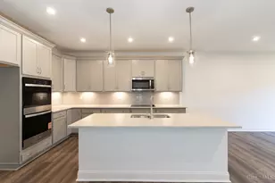 4377 Windemere Cir, Batavia Township, OH 45103 - Photo 9