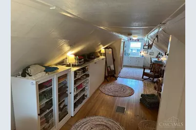 958 Summit Avenue, Glendale, OH 45246 - Photo 13