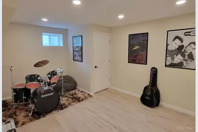 685 Lake View Drive, Union Township, OH 45150 - Photo 45