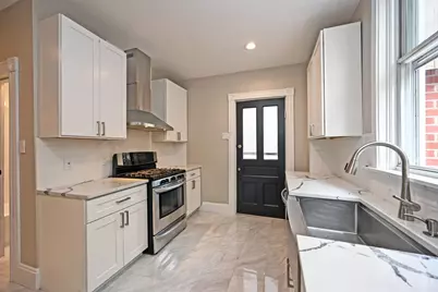 1739 Chase Avenue, Cincinnati, OH 45223 - Photo 17