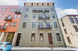 27 Mercer St, Cincinnati, OH 45202 - Photo 1