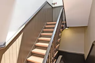 27 Mercer St, Cincinnati, OH 45202 - Photo 3